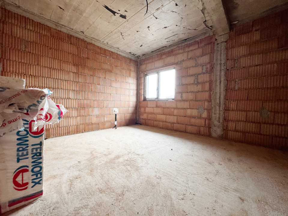 Duplex 4 camere, 350mp teren, 110mp utili, 12mp terasa, Mosnita Noua