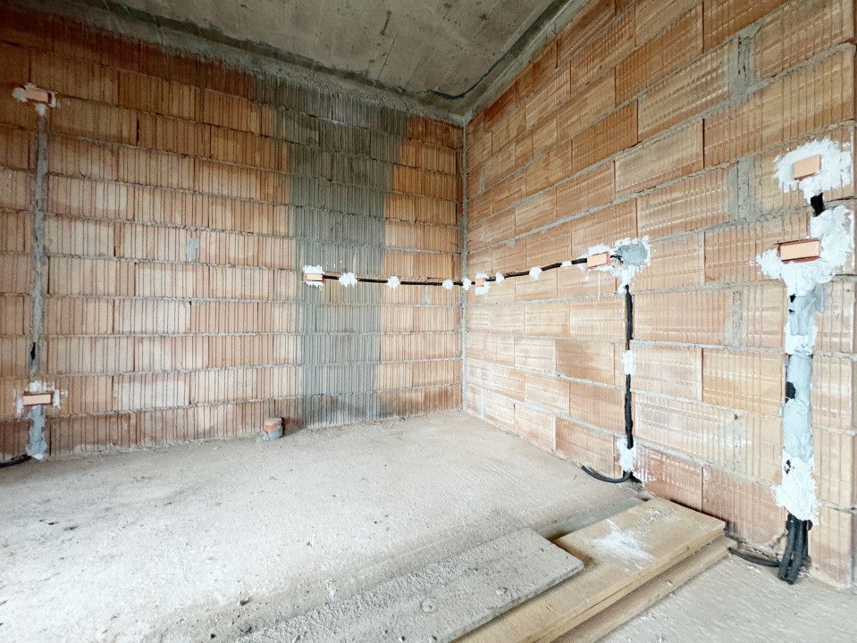 Duplex 4 camere, 350mp teren, 110mp utili, 12mp terasa, Mosnita Noua