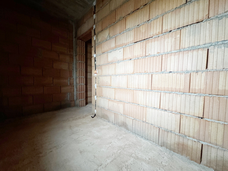 Duplex 4 camere, 350mp teren, 110mp utili, 12mp terasa, Mosnita Noua