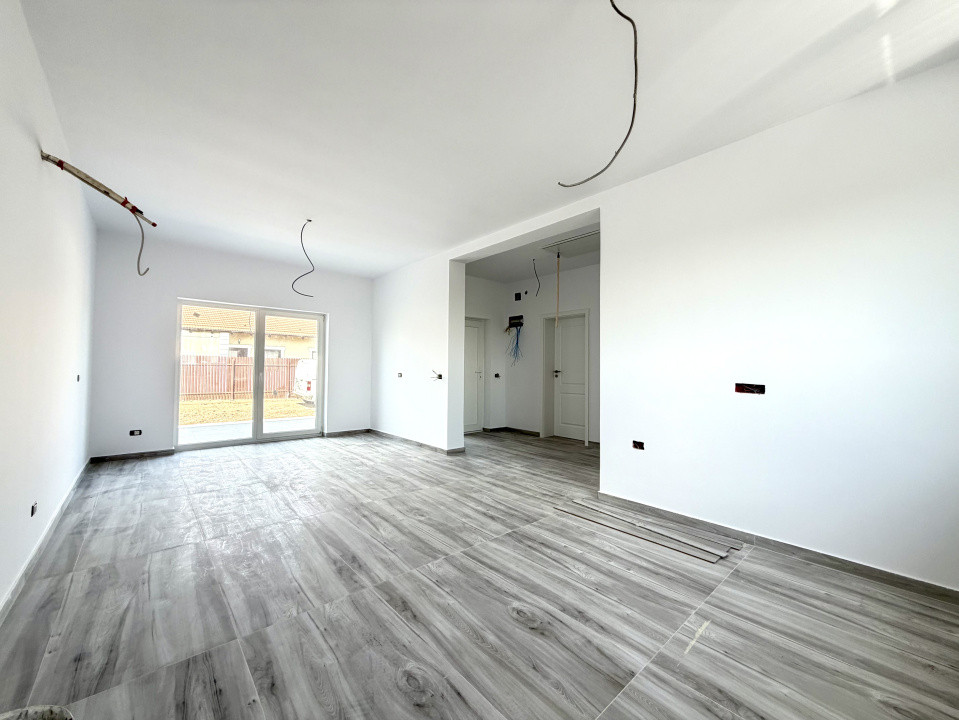 Casa individuala, 3 camere, 68 mp utili, 290 mp teren - Sanandrei