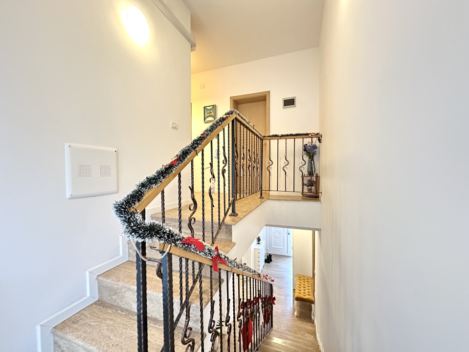 Triplex modern, 3 camere, 106 mp utili - Dumbravita, zona Fropin