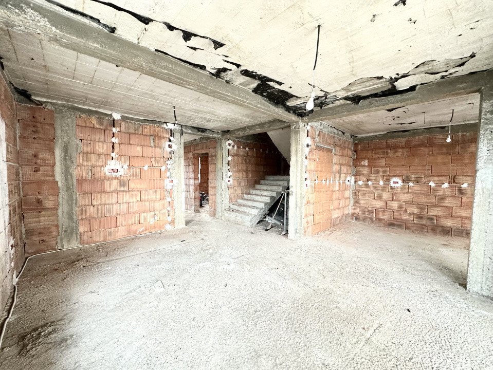 Duplex la roșu, 5 camere, 127 mp utili - Dumbravita