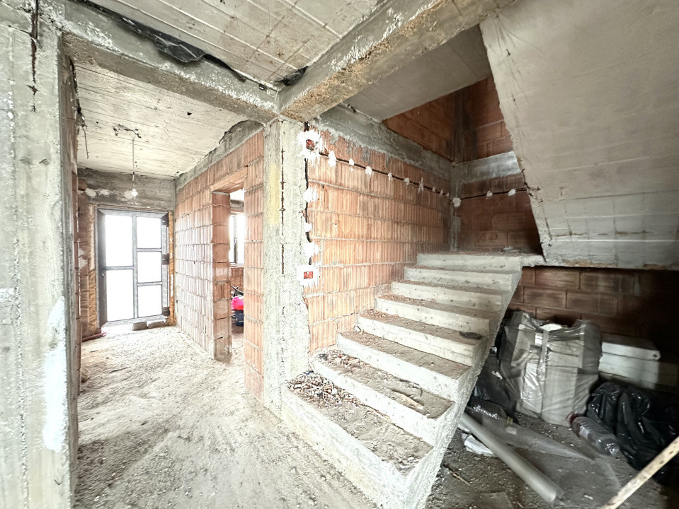 Duplex la roșu, 5 camere, 127 mp utili - Dumbravita