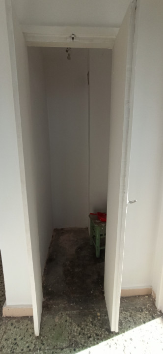 Apartament 2 camere, 45mp + 8mp balcon, etaj 5/10, zona Dambovita