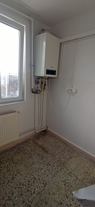 Apartament 2 camere, 45mp + 8mp balcon, etaj 5/10, zona Dambovita
