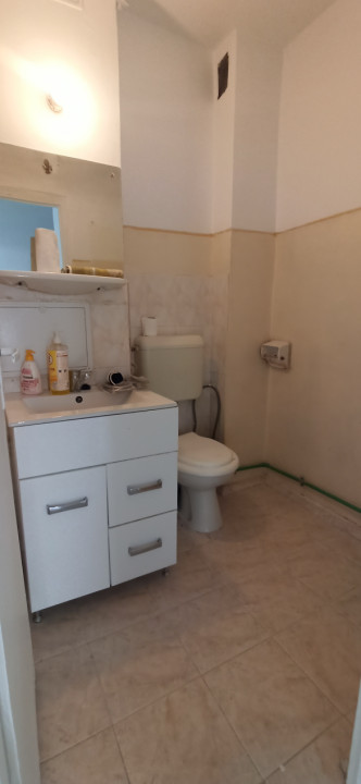 Apartament 2 camere, 45mp + 8mp balcon, etaj 5/10, zona Dambovita