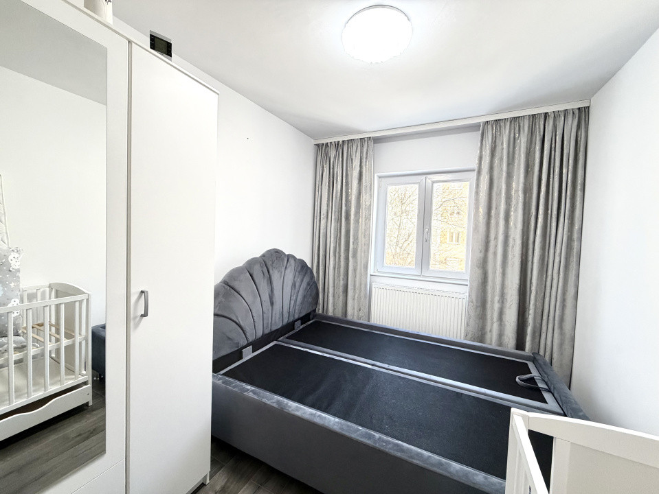 Apartament 3 camere, renovat, 53 mp utili + boxa, zona Cetatii