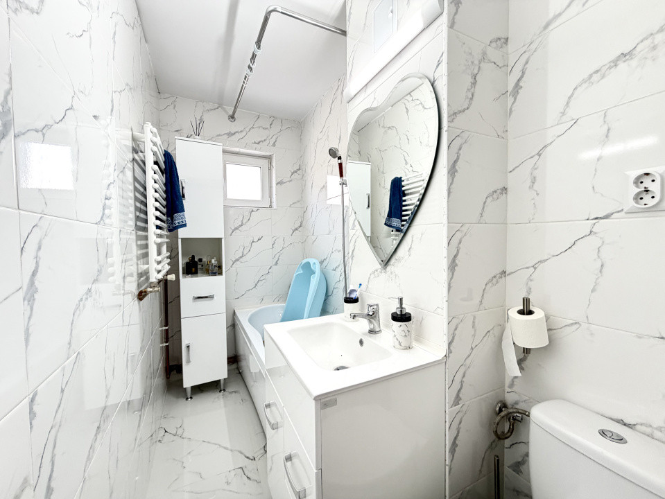 Apartament 3 camere, renovat, 53 mp utili + boxa, zona Cetatii