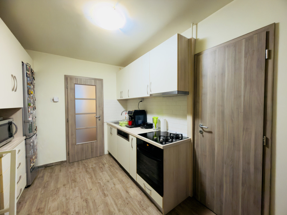 Apartament 4 camere, decomandat, etajul 2, 90mp utili - zona Steaua