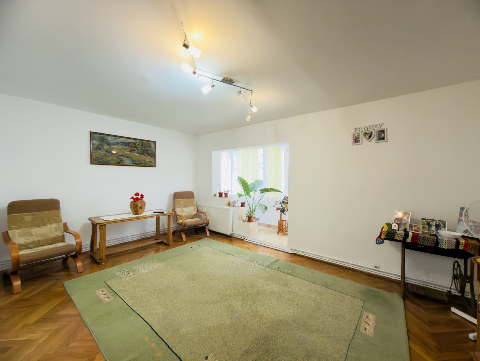 Apartament 4 camere, decomandat, etaj 2, 78mp in Bucovina