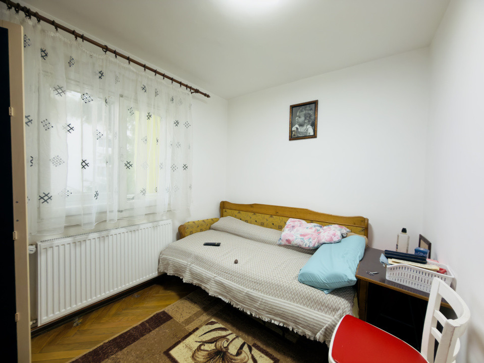 Apartament 4 camere, decomandat, etaj 2, 78mp in Bucovina