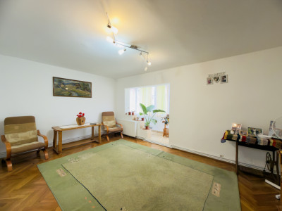 Apartament 4 camere, decomandat, etaj 2, 78mp in Bucovina