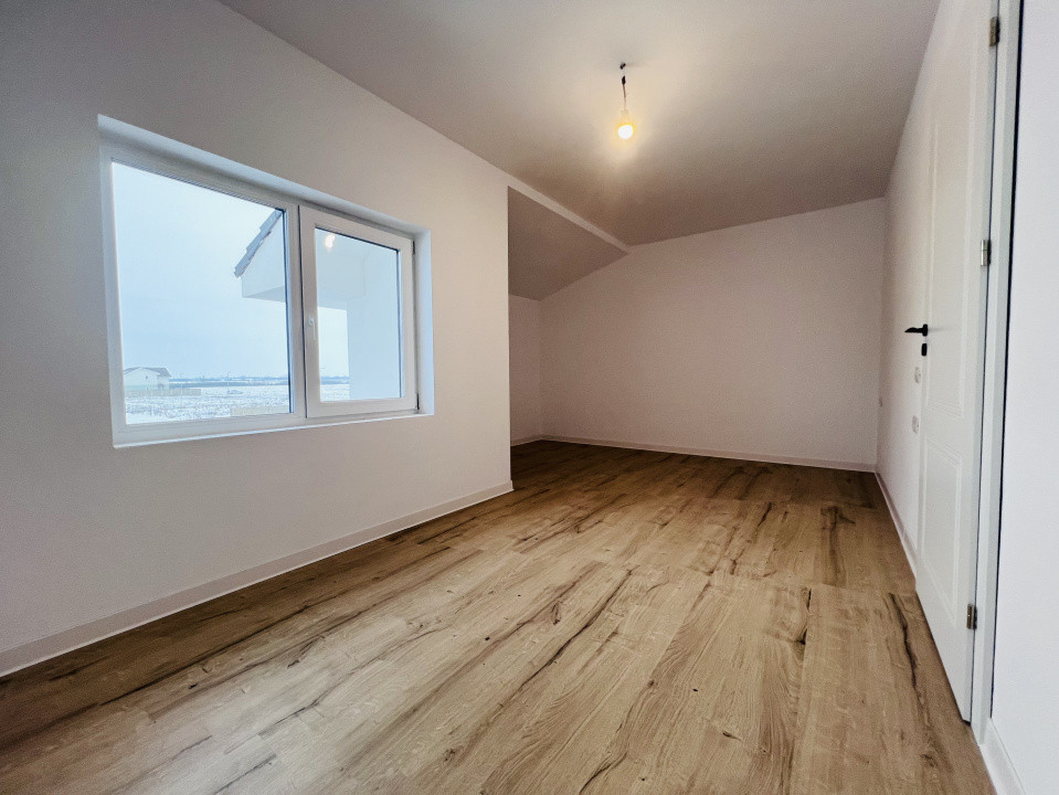 Duplex 3 camere, P+E, 91 mp utili, 250mp teren - Mosnita Veche