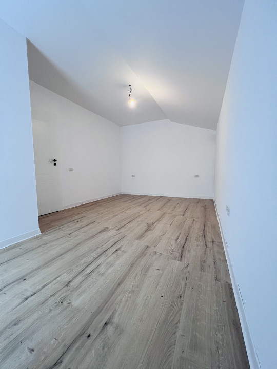 Duplex 3 camere, P+E, 91 mp utili, 250mp teren - Mosnita Veche