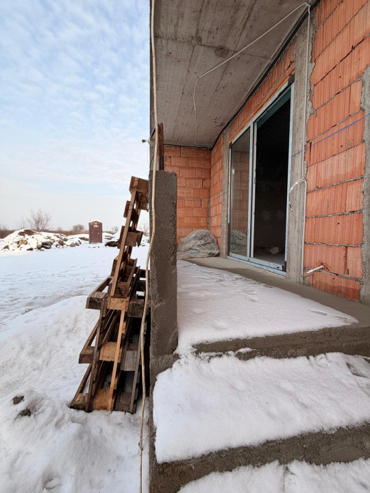 Apartament 1 camera, 37 mp cu GRADINA 26 mp-pe Calea Urseni