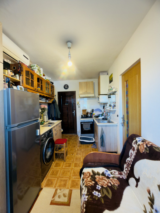 Garsoniera 21mp utili, etajul 1, zona Dambovita 