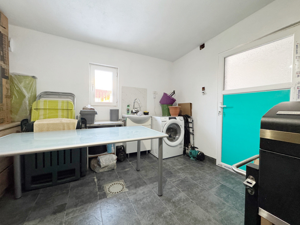 Duplex 3 camere 80mp utili+8mp terasa+anexe, 418mp teren, Mosnita Noua