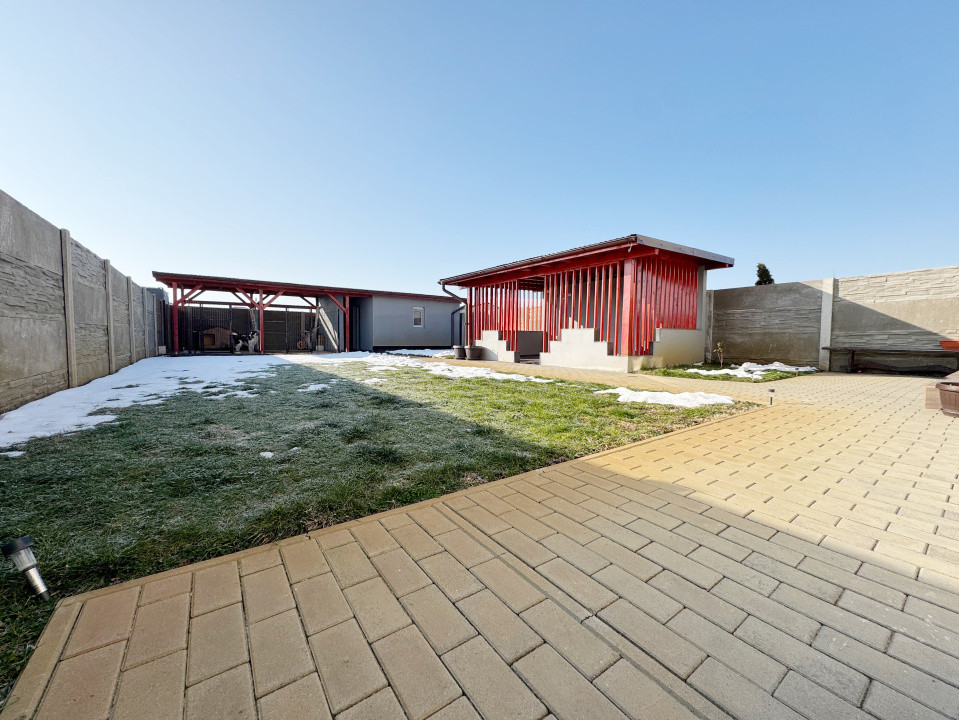 Duplex 3 camere 80mp utili+8mp terasa+anexe, 418mp teren, Mosnita Noua