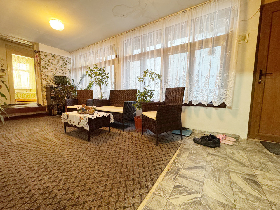 Casa 3 camere 80mp + curte individuala 372mp -zona Sagului