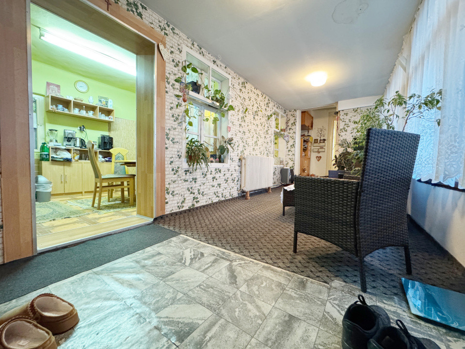 Casa 3 camere 80mp + curte individuala 372mp -zona Sagului