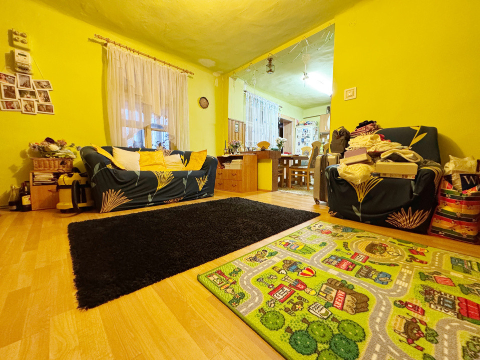 Casa 3 camere 80mp + curte individuala 372mp -zona Sagului