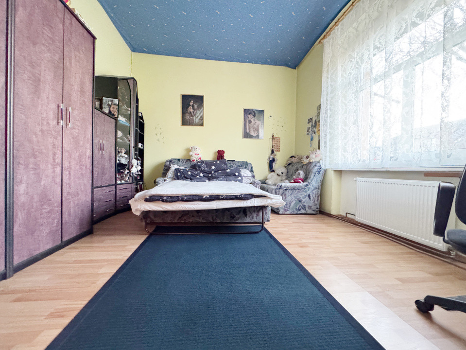 Casa 3 camere 80mp + curte individuala 372mp -zona Sagului