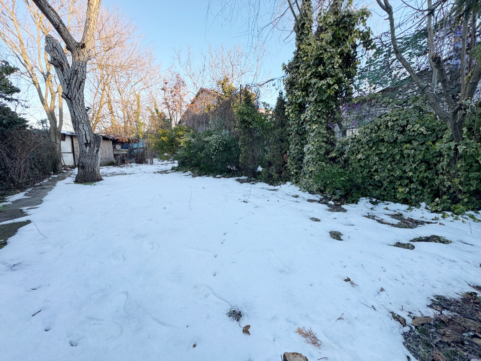 Casa 3 camere 80mp + curte individuala 372mp -zona Sagului