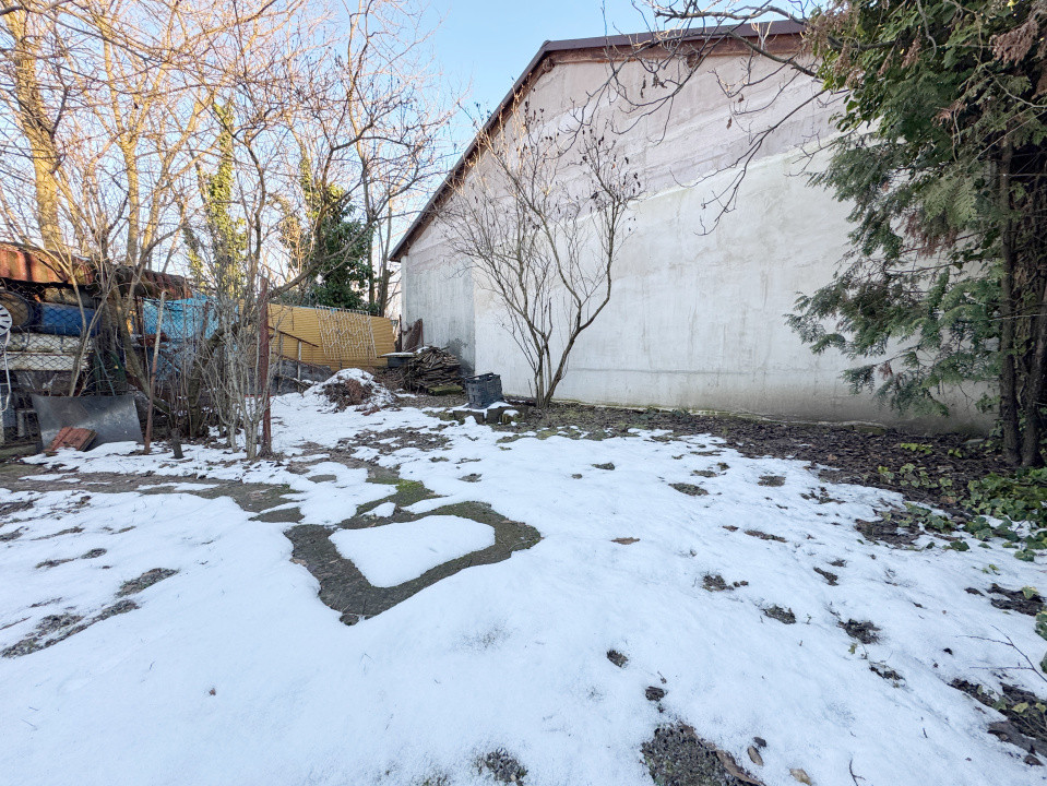 Casa 3 camere 80mp + curte individuala 372mp -zona Sagului