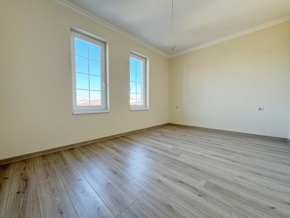 Apartament 2 camere decomandat 53mp utili + 4mp balcon, Giroc Hotel IQ