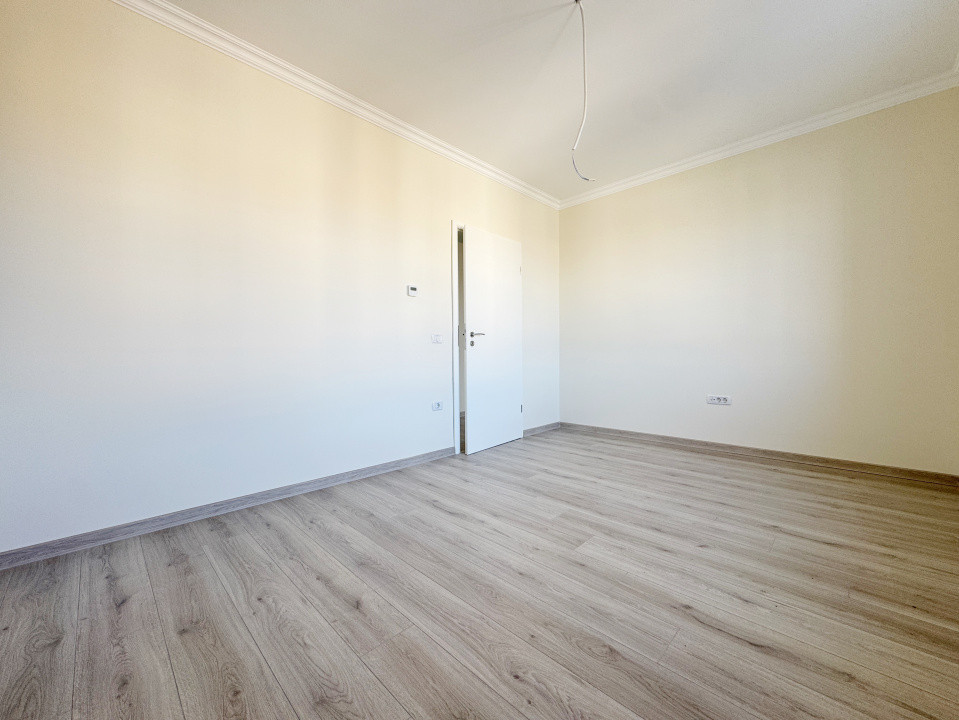 Apartament 2 camere decomandat 53mp utili + 4mp balcon, Giroc Hotel IQ