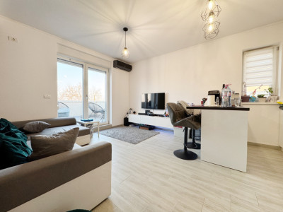 Apartament 2 camere 47mp utili + terasa 16mp, Giroc