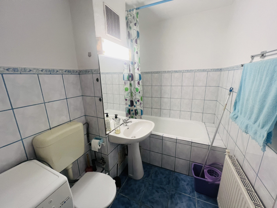 Apartament cu 2 camere, 64mp, decomandat, etaj 3, centrala - zona Bucovina