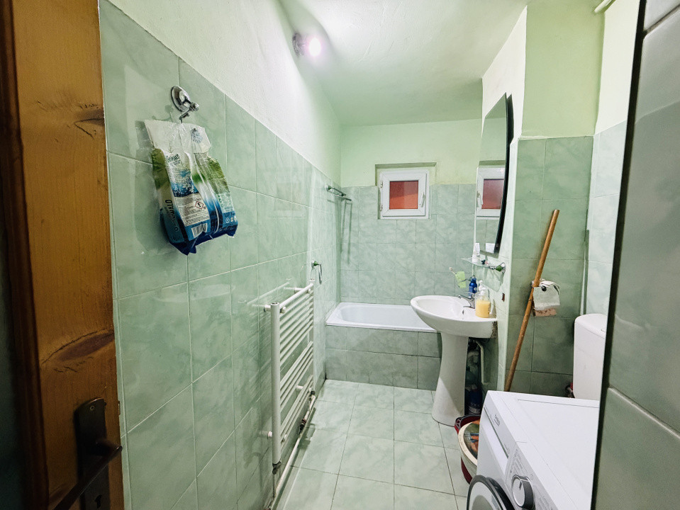 Apartament 1 camera, decomandat, parter, zona Fratelia 