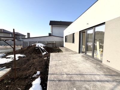 Duplex elegant, 3 camere, 72 mp utili, 300 mp teren - Dumbravita 