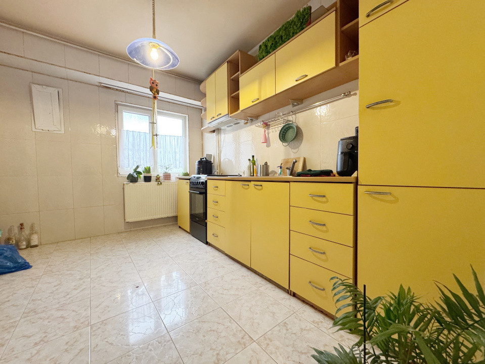 Apartament 3 camere decomandat 110mp utili, vedere pe 2 parti-Soarelui