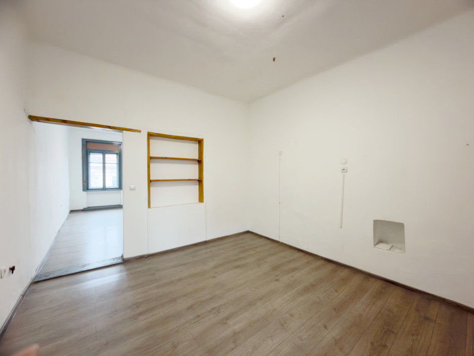 Apartament 1 camera, decomandat, parter, 41mp utili, zona Sinaia 