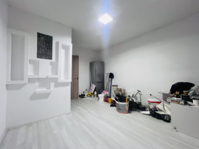  Garsoniera, 21 mp utili, renovata, etaj 4, zona Sagului- Shopping City