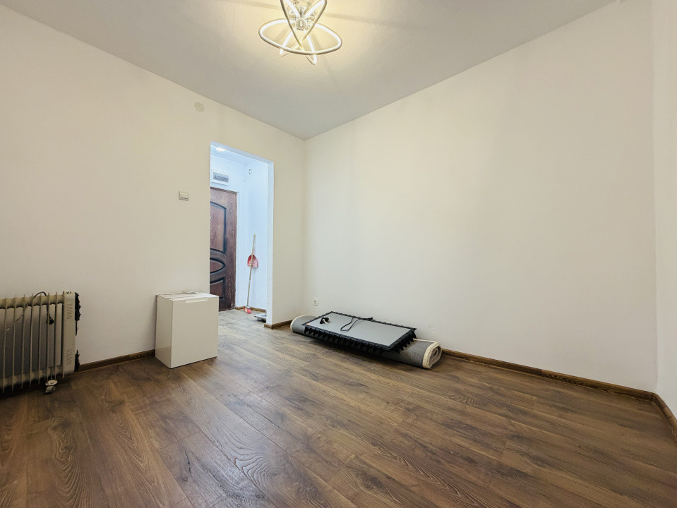 Garsoniera, 14mp, etaj 4, zona Fratelia