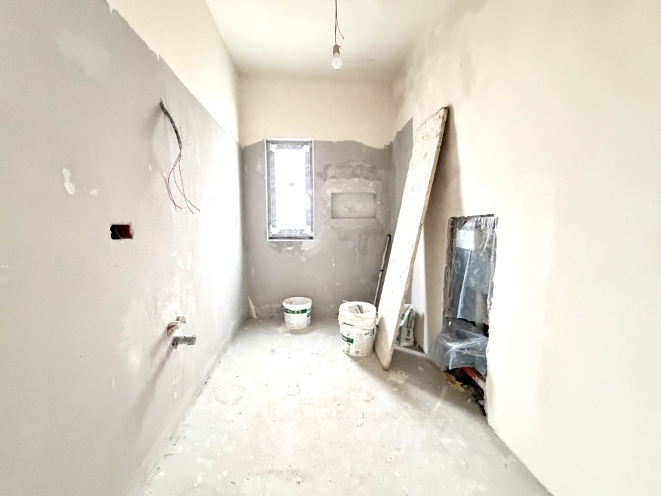 Duplex despartit prin camera tehnica, 4 camere - Giarmata 