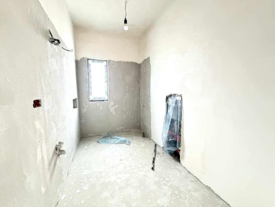 Duplex despartit prin camera tehnica, 4 camere - Giarmata 