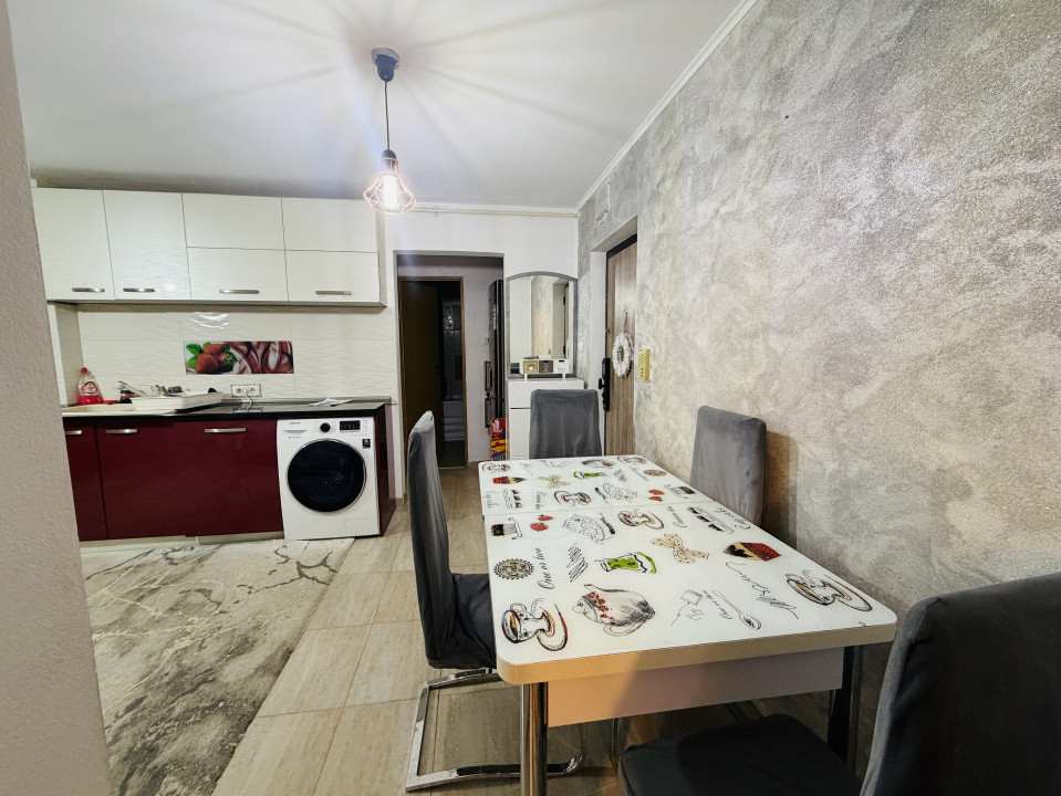 Apartament 2 camere, decomandat, 53mp, zona Girocului