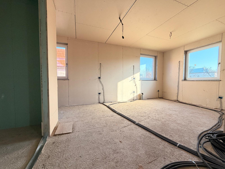 Casa 12 camere, 320 mp utili, teren 1500 mp - GATAIA