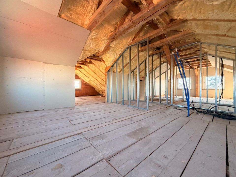 Casa 12 camere, 320 mp utili, teren 1500 mp - GATAIA