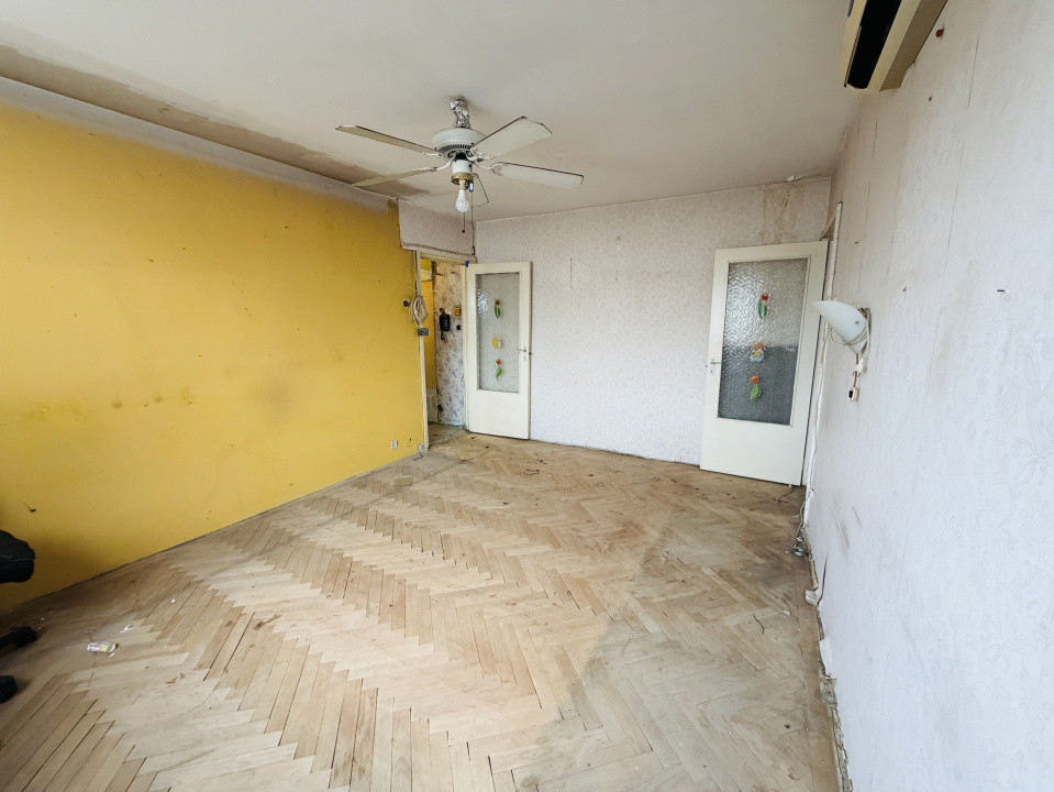 Apartament 3 camere, semidecomandat, 52mp, Zona Sagului