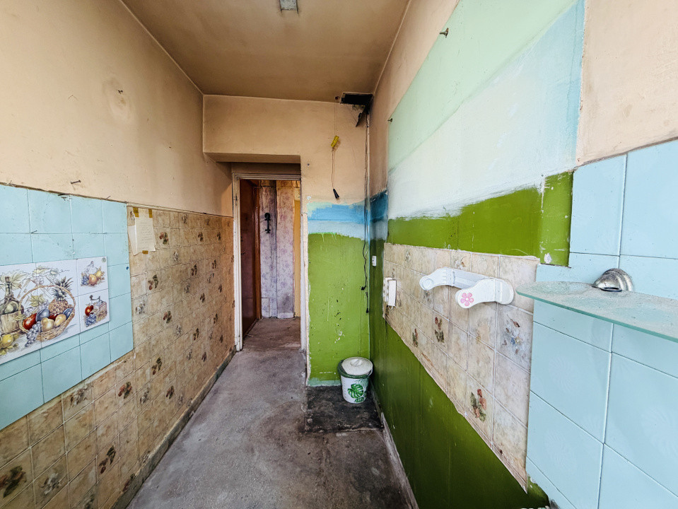 Apartament 3 camere, semidecomandat, 52mp, Zona Sagului