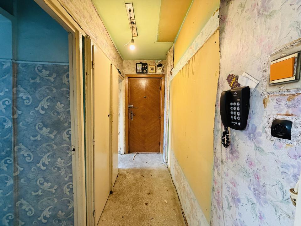 Apartament 3 camere, semidecomandat, 52mp, Zona Sagului