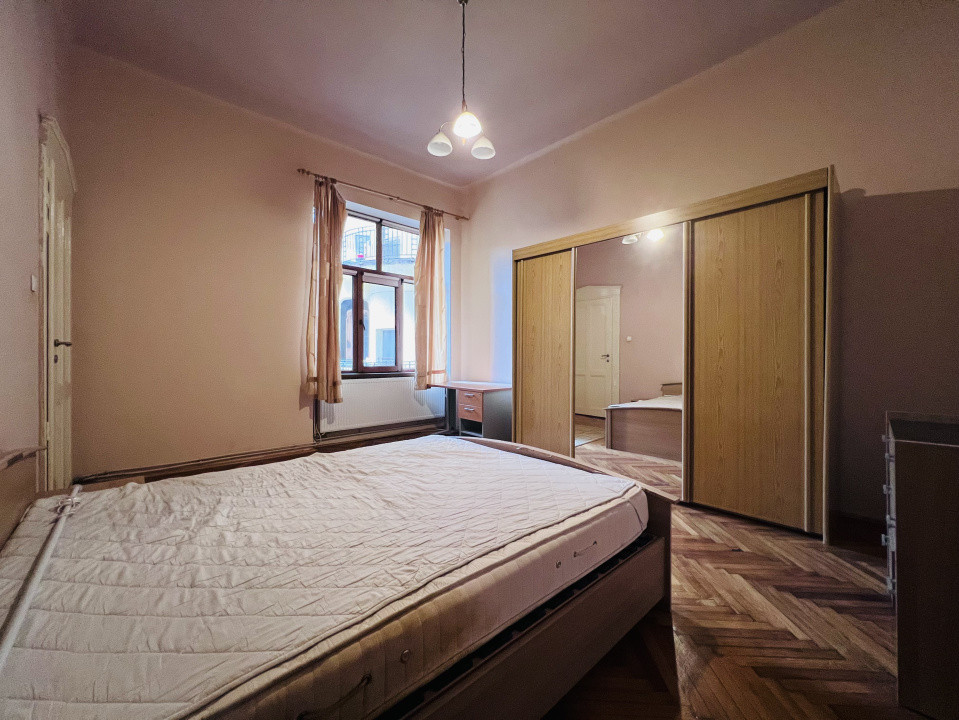 Apartament cu 2 camere, decomandat, 80mp, etaj 1 - Complex Studentesc