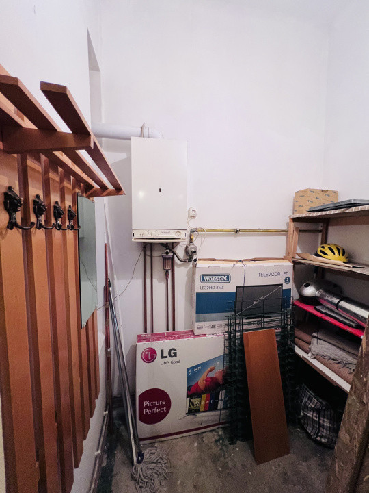 Apartament cu 2 camere, decomandat, 80mp, etaj 1 - Complex Studentesc