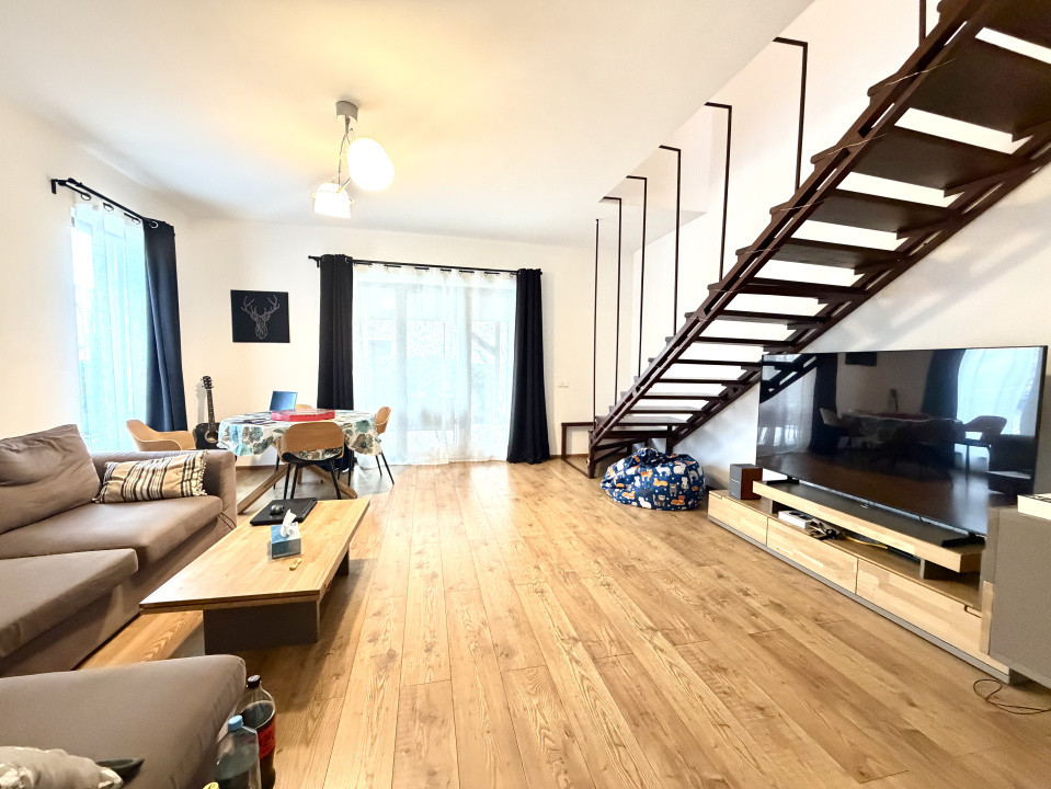 Triplex spatios pe colt, 3 camere, 94 mp utili, 250 mp teren - Dumbravita