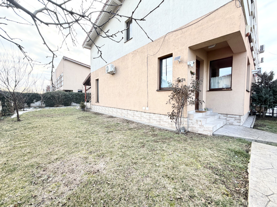 Triplex spatios pe colt, 3 camere, 94 mp utili, 250 mp teren - Dumbravita